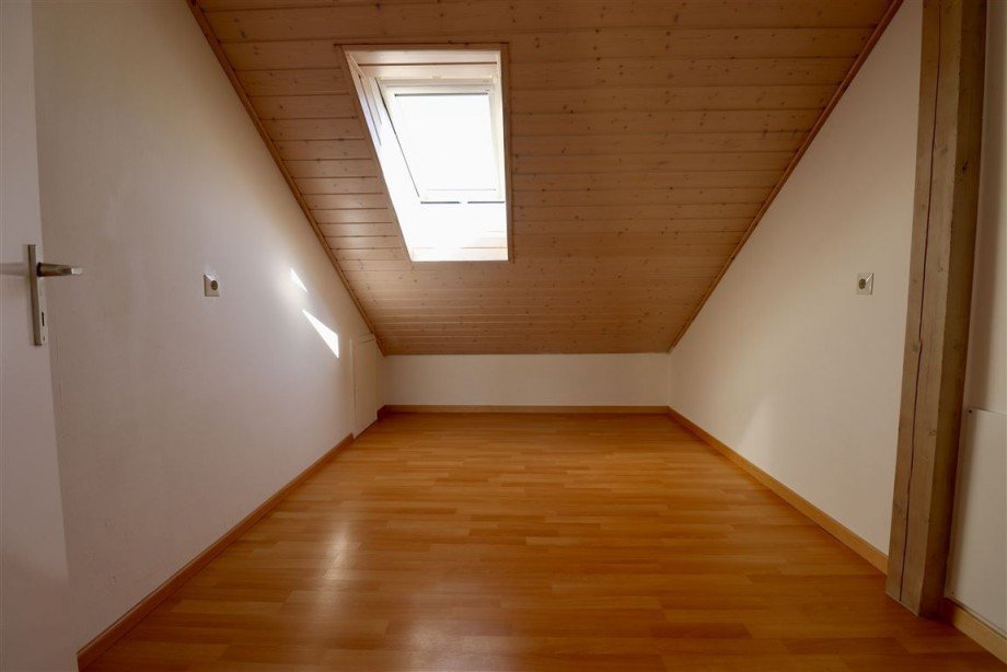 Dachgeschoss Wohnung Doppelhaush�lfte Althengstettt