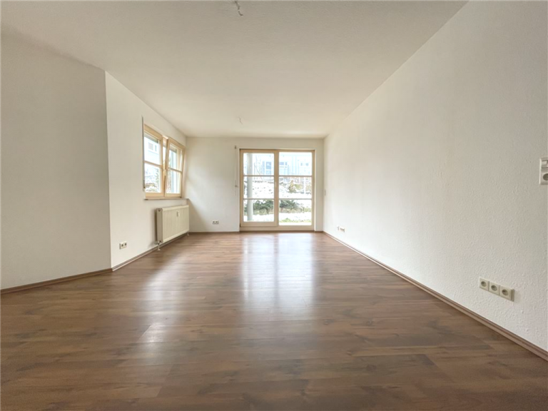 Wohnzimmer Magstadt Erdgeschosswohnung Magstadt - 2 Zimmer-Wohnung mit herrlicher Gartenterrasse und Hobbyraum!