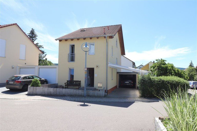 Hausansicht Weil der Stadt Einfamilienhaus Sch�nes freistehendes Einfamilienhaus mit Garten und Terrasse in Weil der Stadt - Merklingen