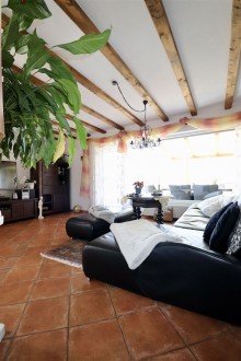 Wohnzimmer Ein Doppelhaush�lfte mit viel Platz und Charisma in Neuhengstett zu verkaufen!