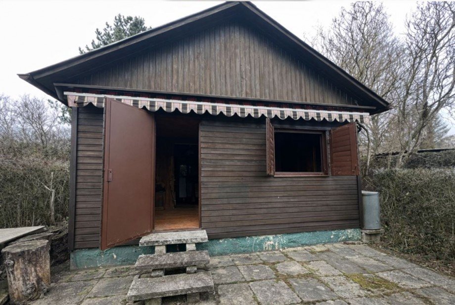 H�tte_aussen Grundst�ck Hildrizhausen