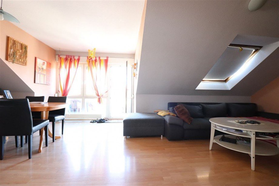 Wohnzimmer Dachgeschosswohnung Winnenden , W�rtt