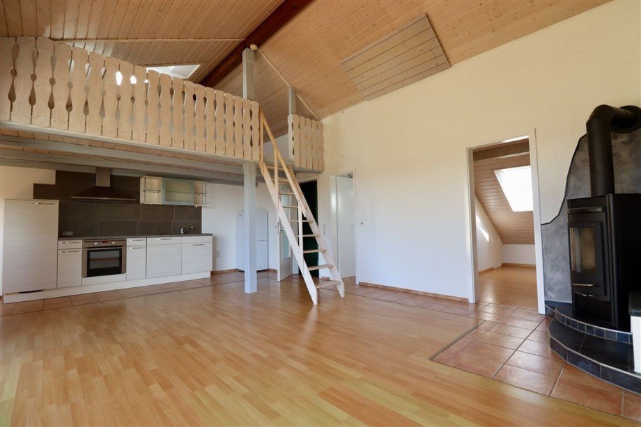 Dachgeschoss Wohnung Doppelhaush�lfte Althengstettt