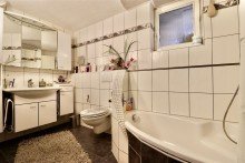 Badezimmer Ein Doppelhaush�lfte mit viel Platz und Charisma in Neuhengstett zu verkaufen!