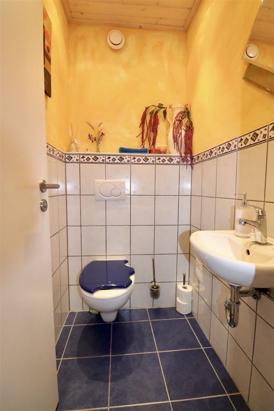 G�ste WC Doppelhaush�lfte Althengstettt