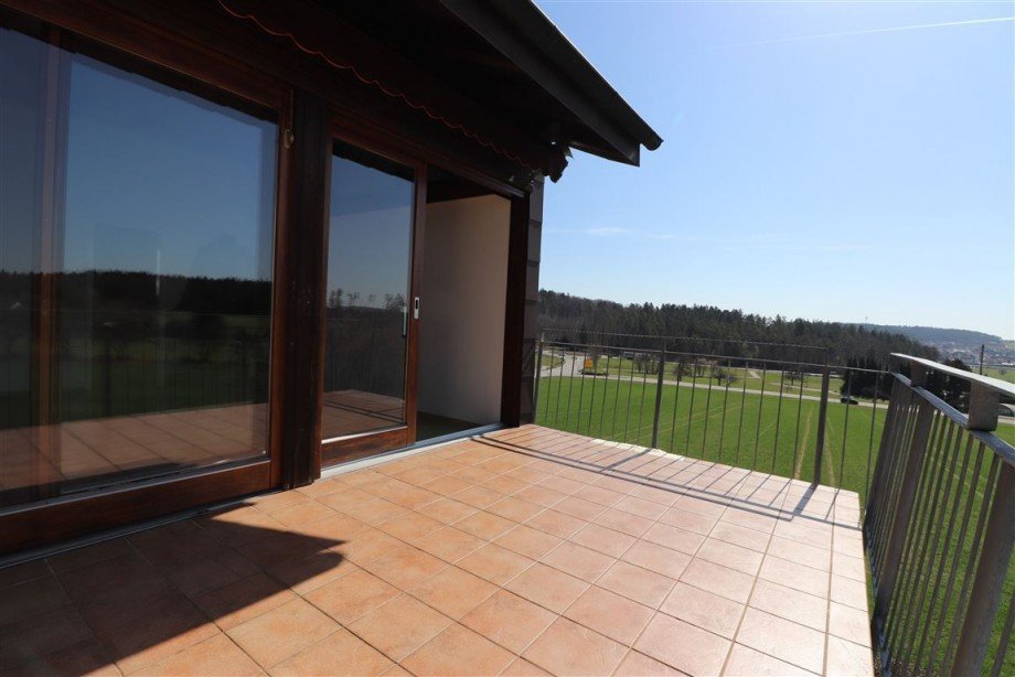 Dachgeschoss Wohnung Doppelhaush�lfte Althengstettt