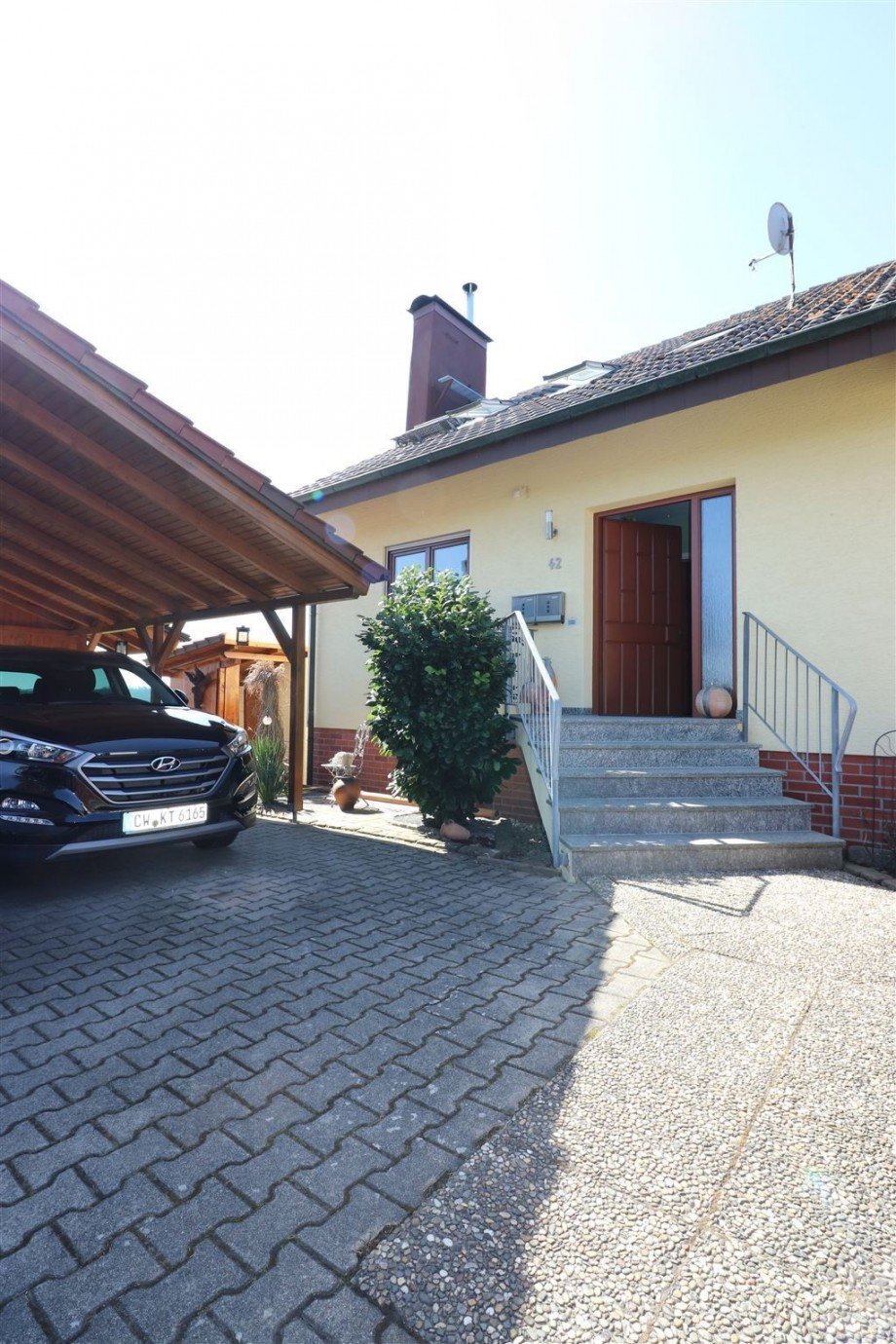 Hausansicht Doppelhaush�lfte Althengstettt