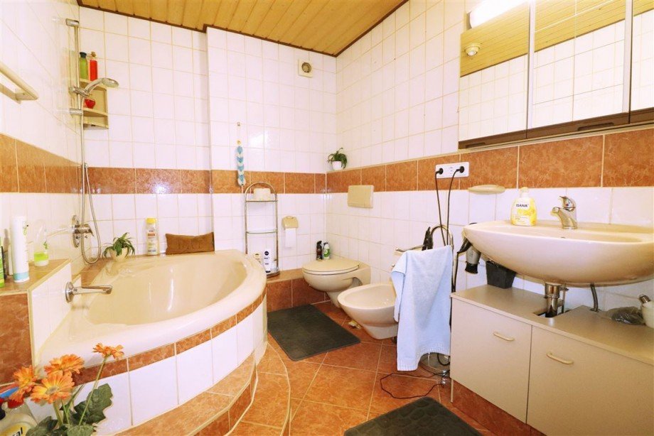 Badezimmer DG Reihenmittelhaus Sch�naich , W�rtt