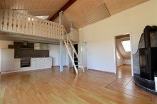 Dachgeschoss Wohnung Ein Doppelhaush�lfte mit viel Platz und Charisma in Neuhengstett zu verkaufen!