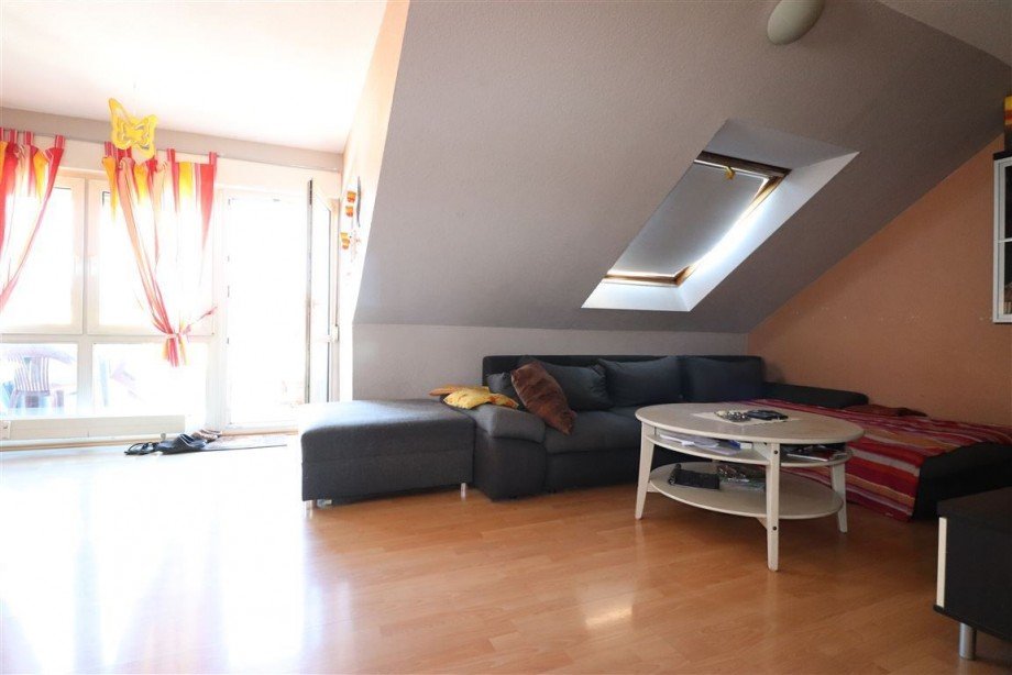 Wohnzimmer Dachgeschosswohnung Winnenden , W�rtt