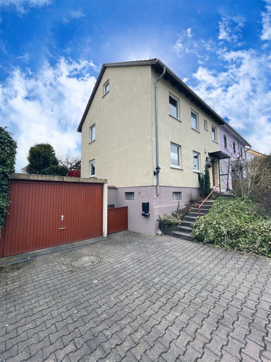 Hausansicht Doppelhaush�lfte Korntal-M�nchingen